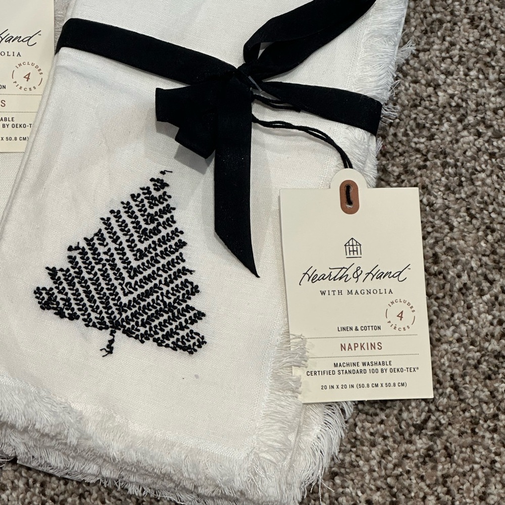 HEARTH & HAND with MAGNOLIA 2 Sets Linen/Cotton Black Stitched Napkins NEW! rare - Picture 5 of 10